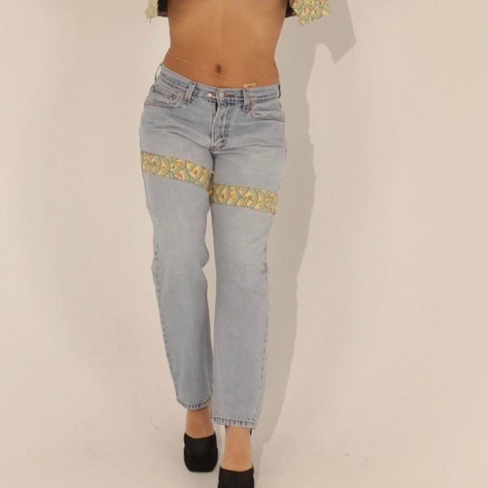 Fleur A - Reworked Levi’s - Picture 4 of 4